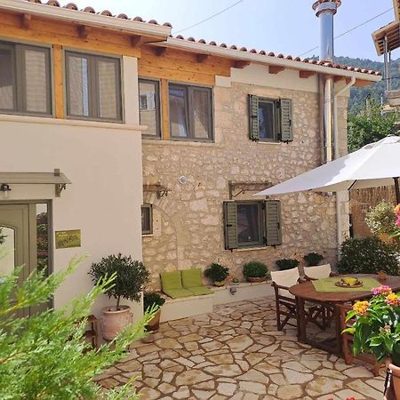La Casa Di Bella A Tradional Stone House With Barbecue Kariá Exterior foto
