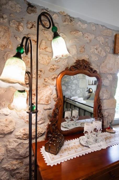 La Casa Di Bella A Tradional Stone House With Barbecue Kariá Exterior foto