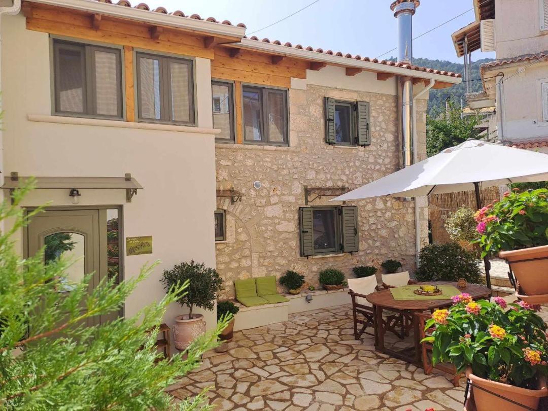La Casa Di Bella A Tradional Stone House With Barbecue Kariá Exterior foto