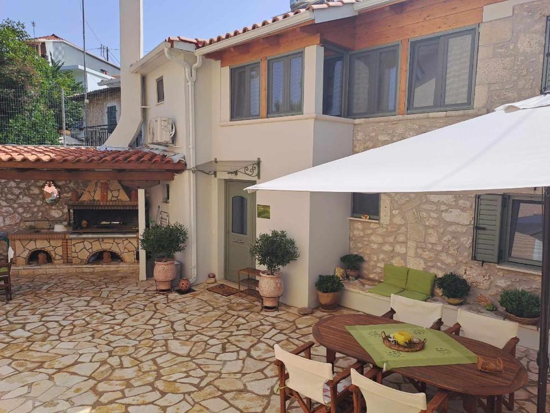 La Casa Di Bella A Tradional Stone House With Barbecue Kariá Exterior foto